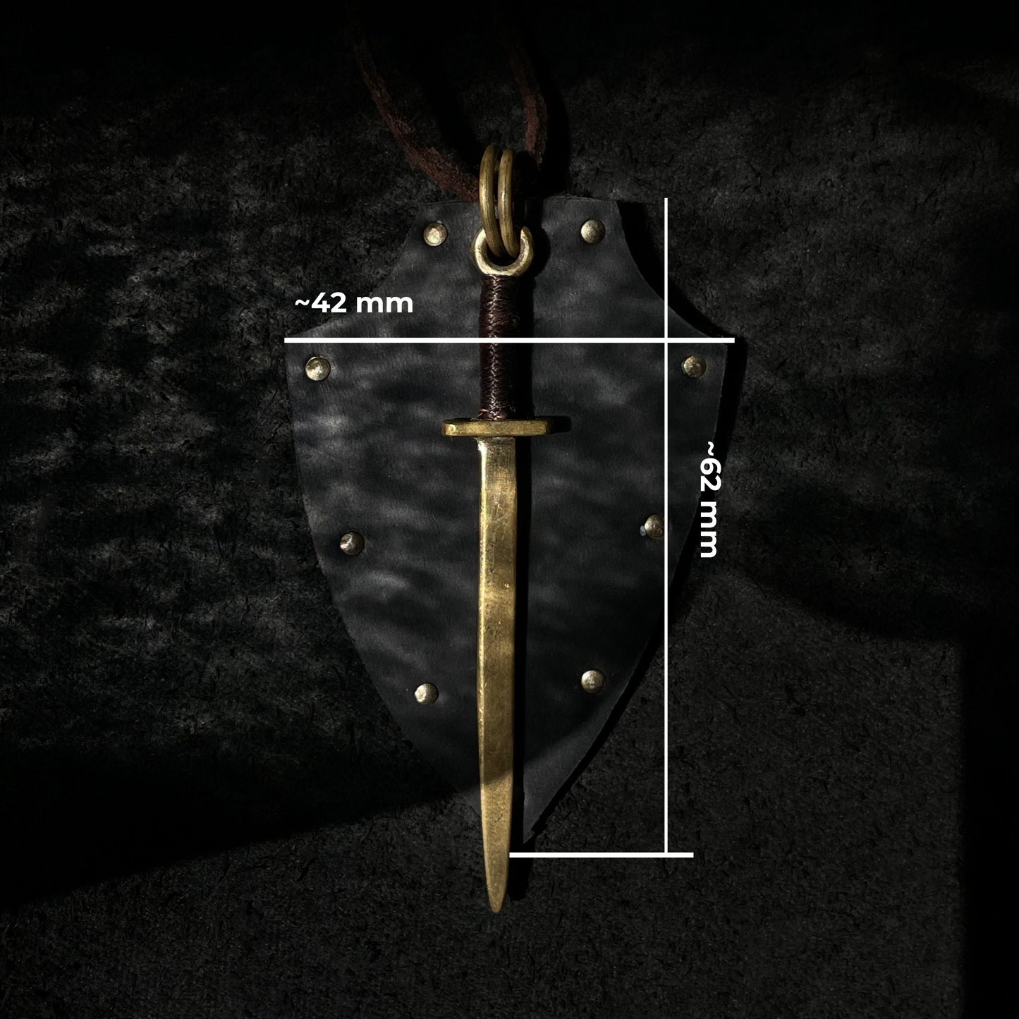 Pendant "The Lost Shields"