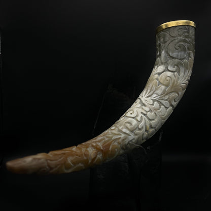 #3 Ranka graviruotas ir žalvariu apkaustytas 150ml ragas gėrimams