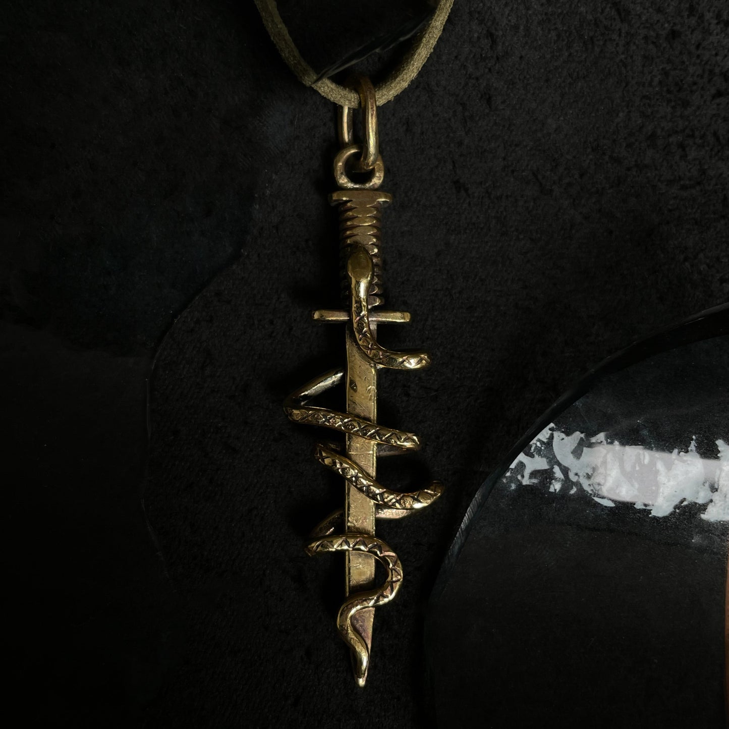 Pendant "Serpent's Strike"