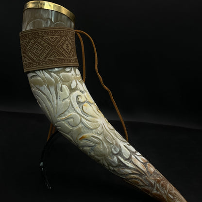 #2 Ranka graviruotas ir žalvariu apkaustytas 150ml geriamasis ragas