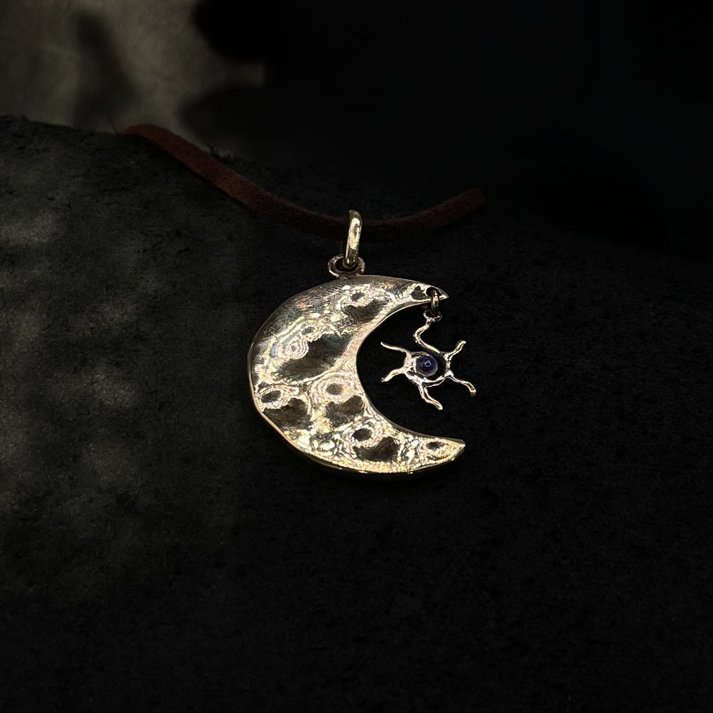 Pendant "Glimmer of the Night"