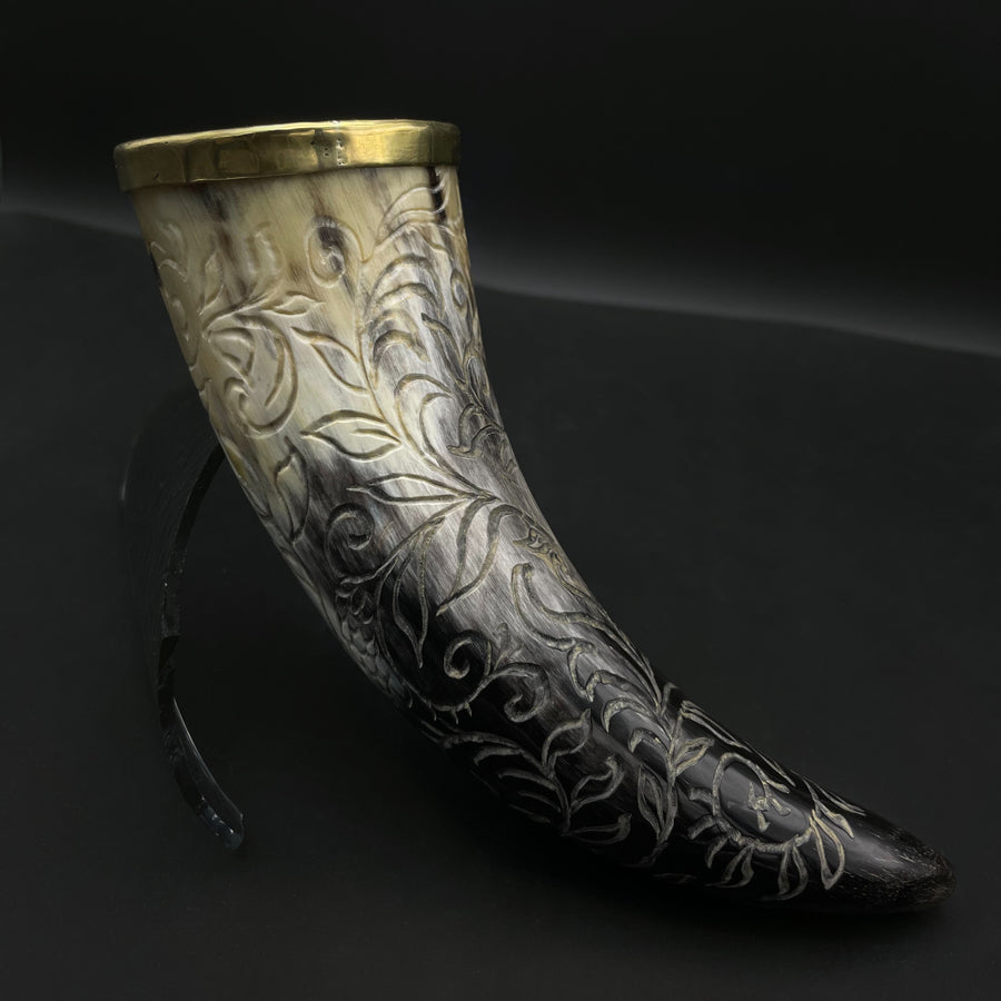 #8 Hand-engraved and brass-fitted 130 ml drinking horn