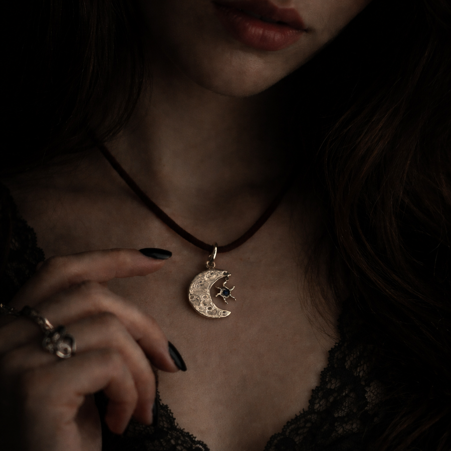 Pendant "Glimmer of the Night"